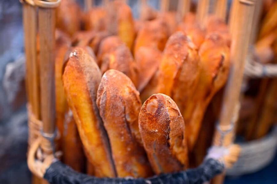 Paris: Food Tour in Le Marais with Tastings - Walking through old Marais streets: stories you can actually see