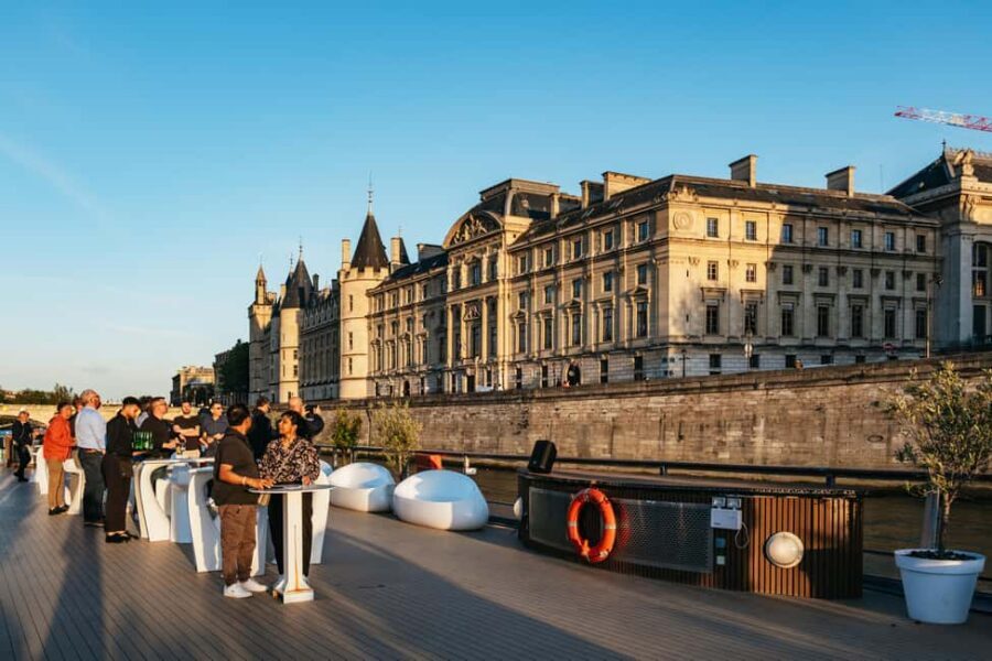 Paris: Gourmet Dinner Cruise on Seine River with Live Music - Who This Is Best For (and When to Skip It)