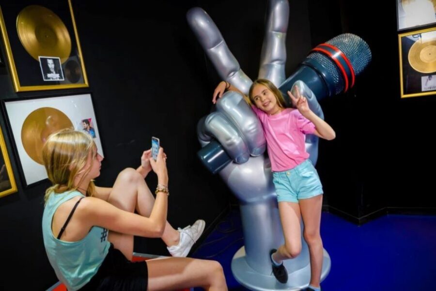Paris: Grèvin Wax Museum and Seine River Cruise Tickets - Making the museum time work so your cruise doesn’t get squeezed