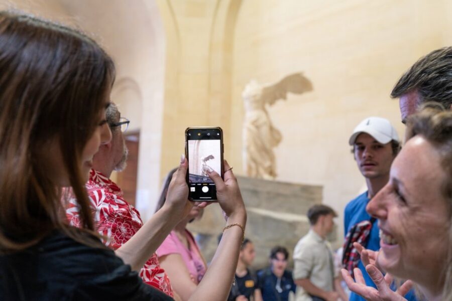 Paris: Guided Tour of the Must-Sees of the Louvre Museum - Where the tour starts: Arc du Carrousel du Louvre, then straight in