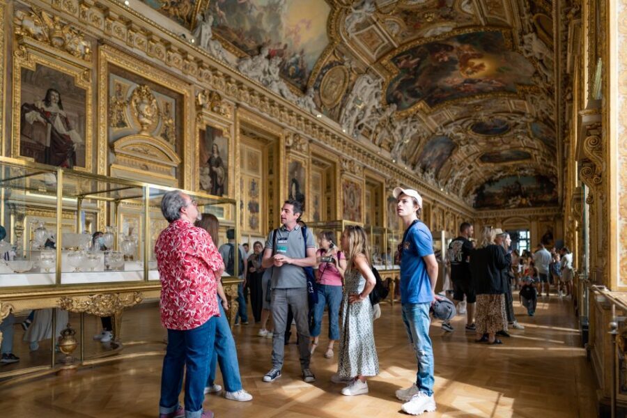 Paris: Guided Tour of the Must-Sees of the Louvre Museum - A 90-minute hit list through major Louvre eras