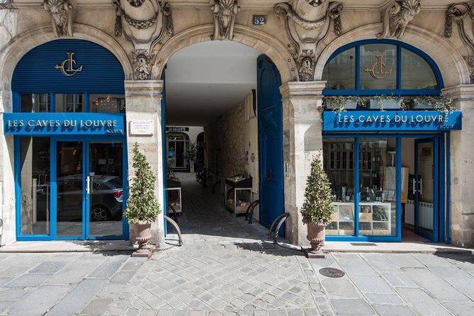 Paris - Guided Visit & Tasting in a Royal Wine Cellar - The sommelier-led tasting: three wines and a purpose