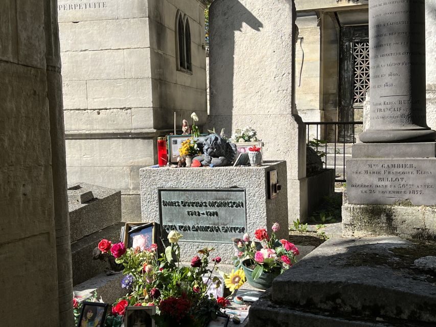 Paris: Haunted Père Lachaise Cemetery Guided Tour - Key highlights worth showing up for