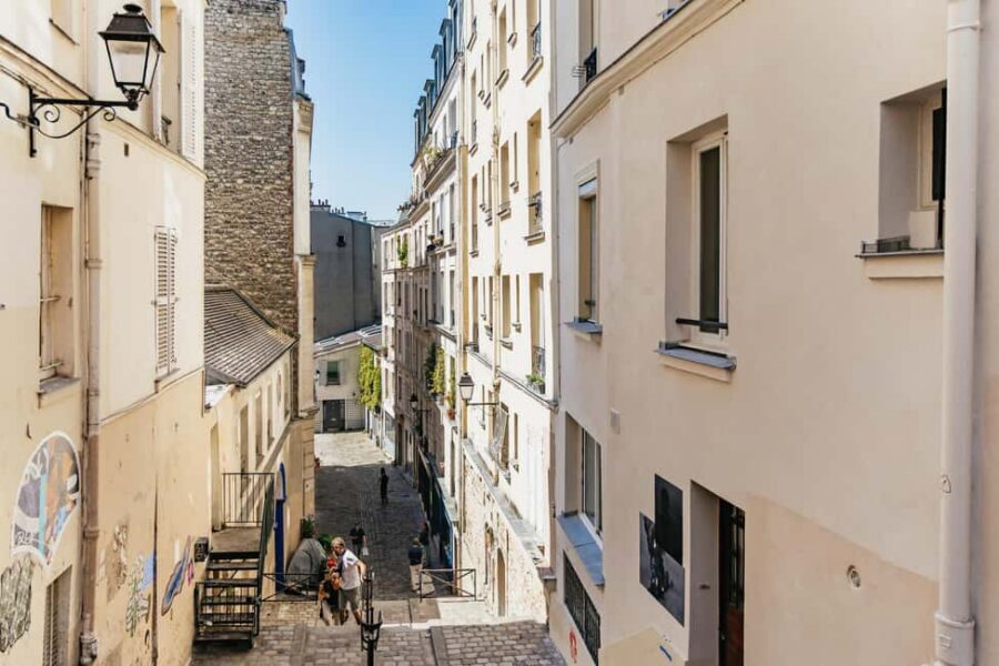 Paris: Hidden Gems of Montmartre with Local Guide - Wall of Love and the “Je t’aime” photo moment