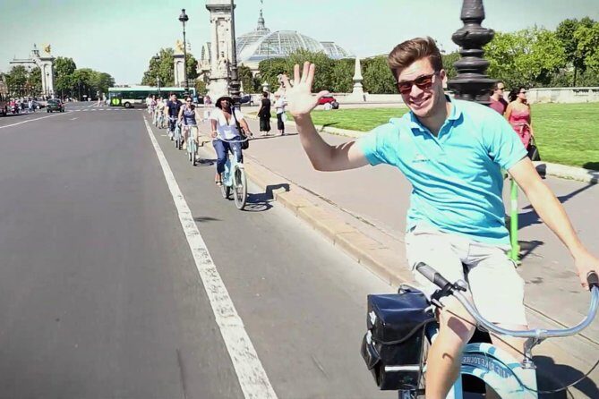 Paris Highlights Bike Tour: Eiffel Tower, Louvre and Notre-Dame - Quick hits before you pedal
