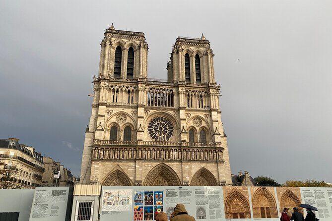 Paris: Île de la Cité and Notre-Dame Walking Tour With Crypt - Why Île de la Cité is still the best “first stop” in Paris