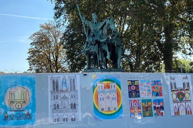 Paris: Île de la Cité and Notre-Dame Walking Tour With Crypt - Sainte-Chapelle and Notre-Dame: what to notice when entry isn’t included