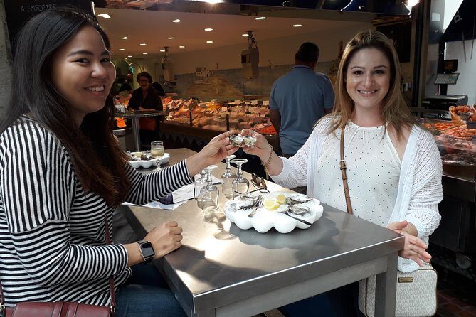 Paris Latin Quarter Food Tour - When things go sideways: weather, lines, and guide flow