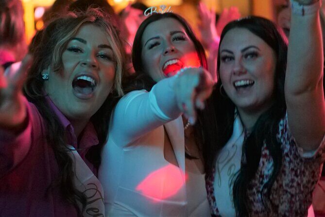 Paris Latin Quarter Pub Crawl Bars and Clubs - Group Size, Pacing, and Staying With the Crew