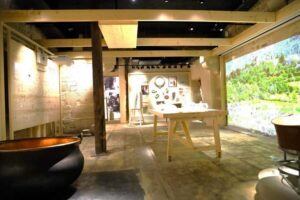 Paris: Living Cheese Museum Guided Tour with Cheese Tasting - The four-cheese tasting: a guided tour for your palate