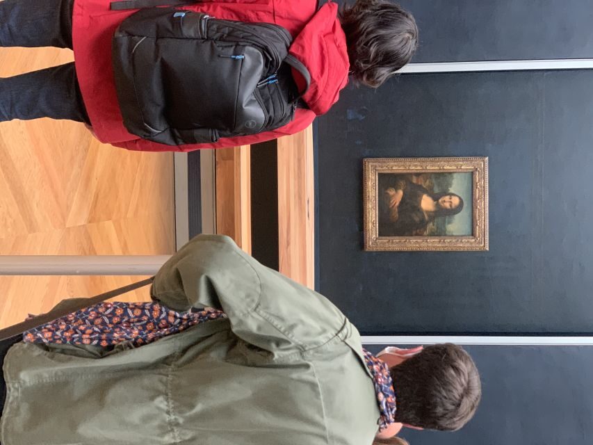 Paris Louvre: 2-Hour Private Tour for Groups or Families - Languages and communication: pick your comfort level