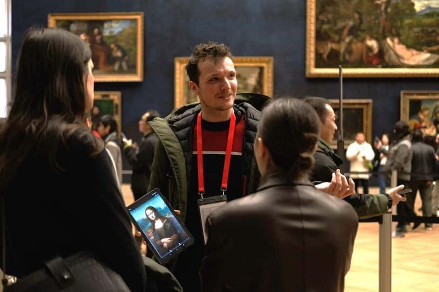 Paris: Louvre Masterpieces Tour with Pre-Reserved Tickets - The skip-the-line part, plus the “timed ticket” reality