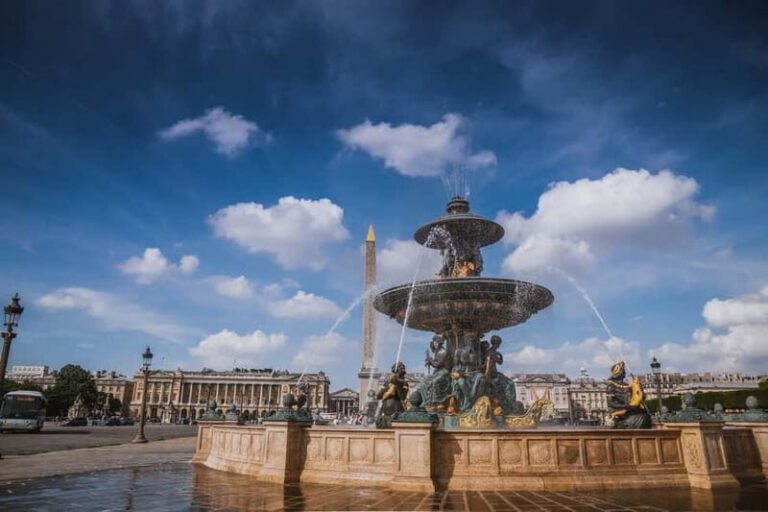 Paris: Louvre Museum Entry Ticket and Garden Walking Tour - Stop 1: Comptoir Denon & Richelieu—starting with the museum’s “neighborhood”