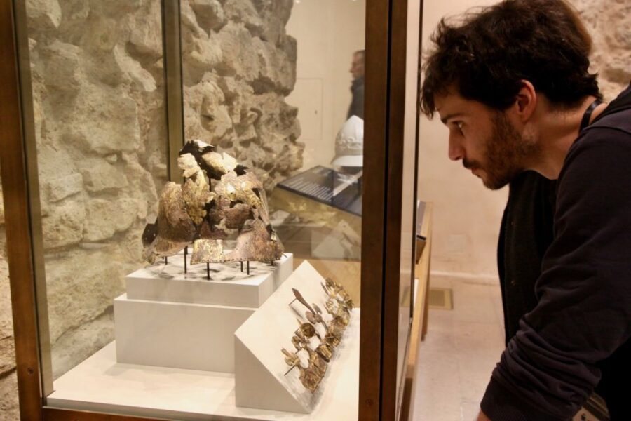 Paris: Louvre Museum Highlights and Mona Lisa Tour - Who this Louvre highlights tour is best for