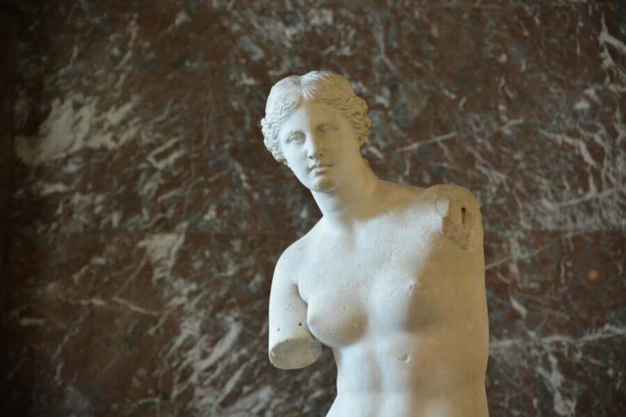 Paris: Louvre Museum Hosted Entry & Masterpieces Audio Guide - Why This Louvre Entry + Audio Guide Works for Real People