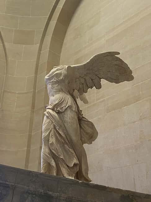 Paris: Louvre Museum Hosted Entry & Masterpieces Audio Guide - First Stop Routing: Mona Lisa Orientation With the Host