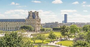 Paris: Louvre Private Family Tour for Kids + Reserved Entry - La Joconde (Mona Lisa): How the Detective Game Works