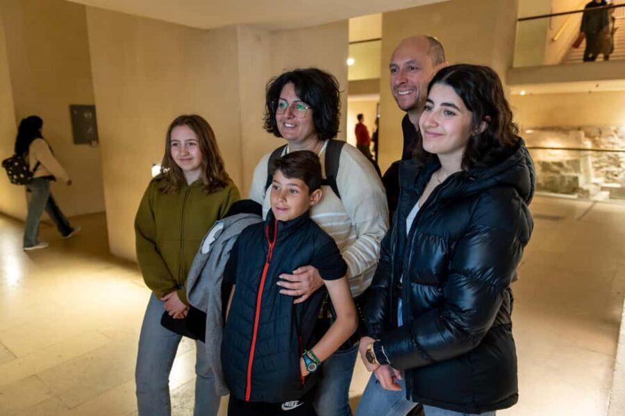 Paris: Louvre Private Family Tour for Kids + Reserved Entry - Price and Value: Is $294 Per Person Smart for a Louvre Family Tour?