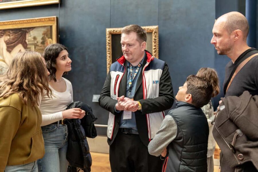 Paris: Louvre Private Family Tour for Kids + Reserved Entry - Before You Go: ID, No Big Bags, and What You Won’t See