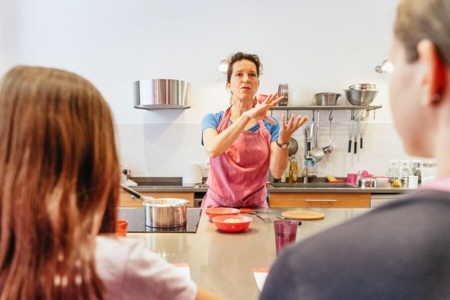 Paris: Macarons Cooking Class with Pâtisserie Chef Noémie - How the 150-Minute Class Flows (and Why Timing Matters)