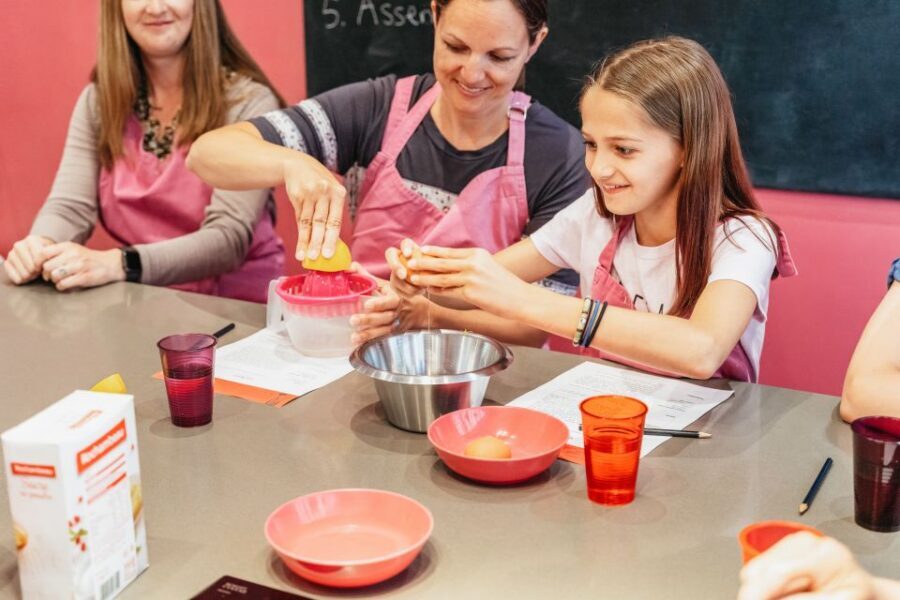 Paris: Macarons Cooking Class with Pâtisserie Chef Noémie - Filling and Finishing: Turning Shells Into Real French Macarons