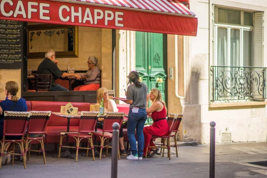 Paris Montmartre: 2-Hour City Tour in German - Lapin Agile: a quieter stop that adds personality