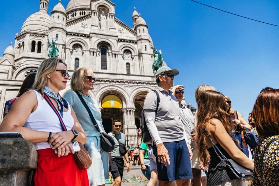 Paris: Montmartre Cheese, Wine & Pastry Guided Walking Tour - Stop-by-Stop: How the Eight Tastings Usually Land