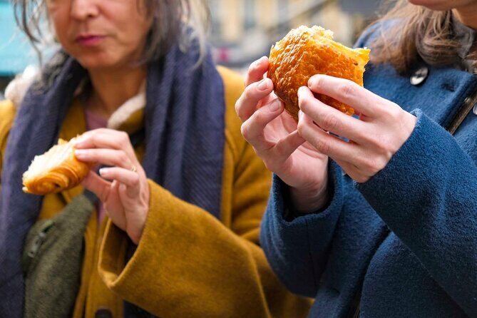 Paris Montmartre Food & Wine Tour with Eating Europe - Food-and-Wine Value: what $162.05 buys you in Montmartre
