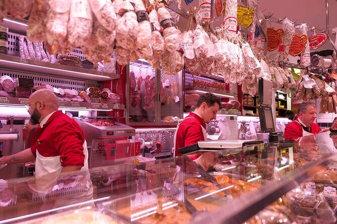 Paris Montmartre Food & Wine Tour with Eating Europe - The route, stop by stop: what you’ll taste and why it matters