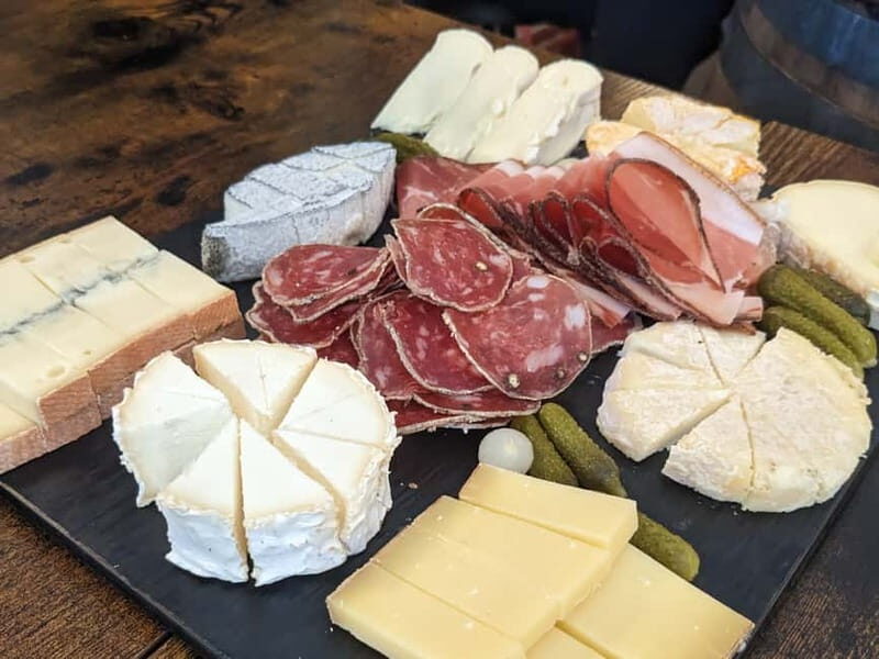 Paris: Montmartre/Pigalle Foodie Tour with Tastings - Savory Stops: Charcuterie, Cheese, and Street Food Favorites