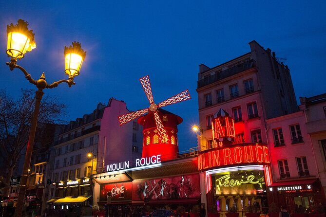 Paris Moulin Rouge 3-Courses Dinner with Wine and Show - Féerie revue details: the Doriss Girls and moving staircases