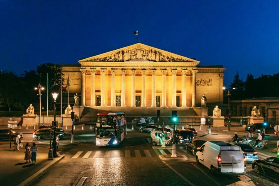 Paris: Night Bus Tour with Audioguide - When the Bus Runs: Departure Times and a Seasonal Switch