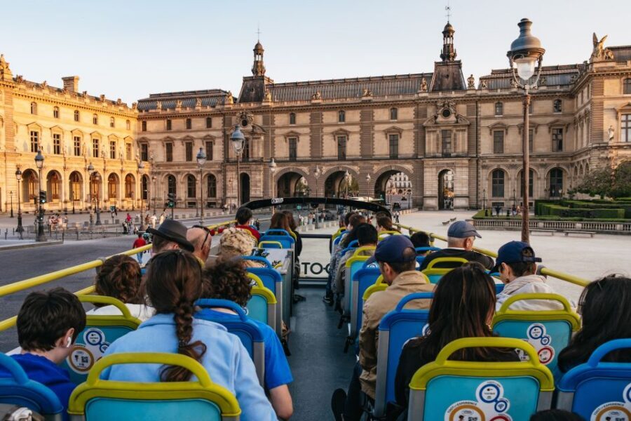 Paris: Night Bus Tour with Audioguide - Stop 3: Champs-Élysées Illumination