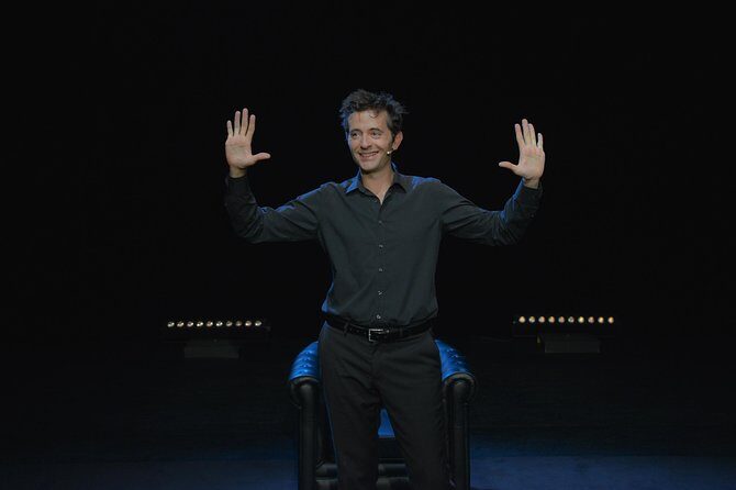 Paris night out : Comedy in English 'How to Become a Parisian ?' - Audience interaction: when your Paris skills get tested