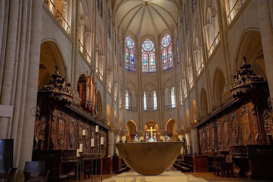 Paris: Notre Dame Cathedral Exterior Tour with Free Entry - Key things to know before you go