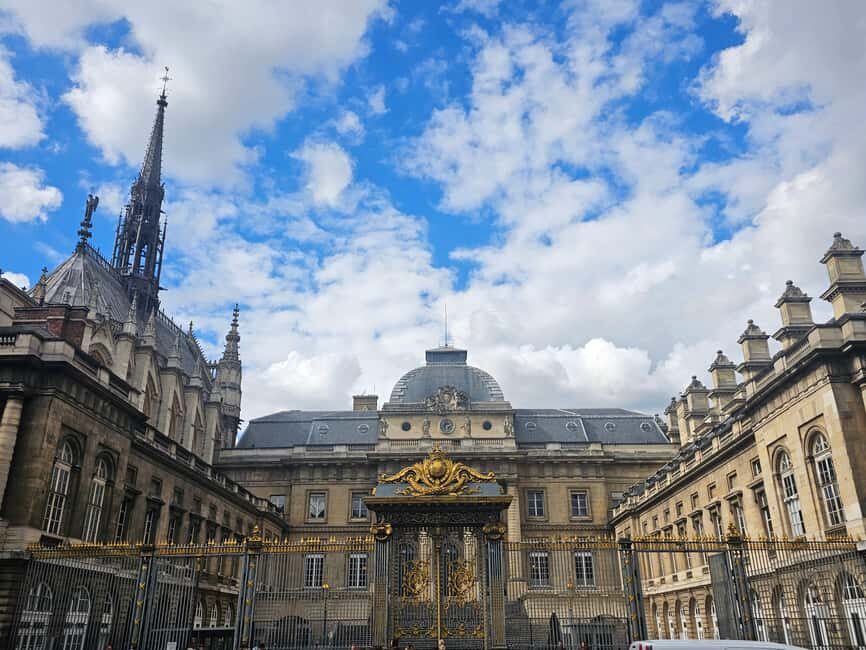 Paris: Notre Dame Outdoor Tour with Sainte-Chapelle / Crypt. - Archaeological Crypt of Île de la Cité: where the ground tells the story