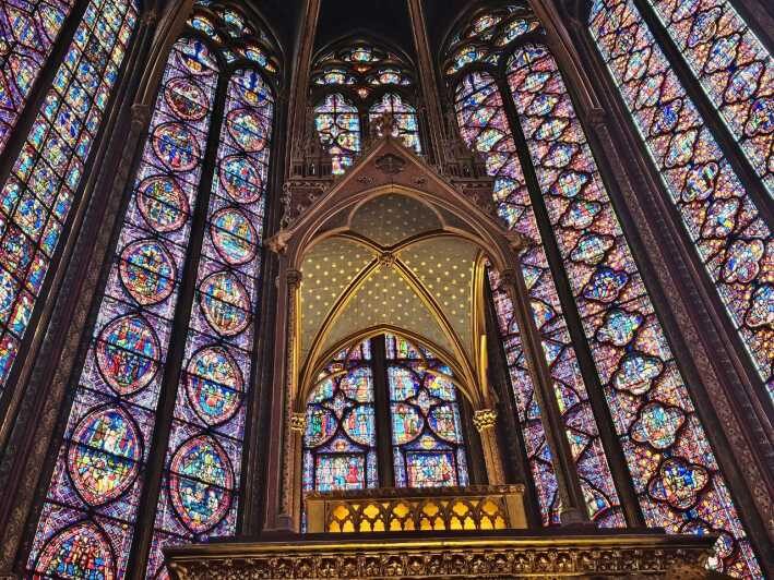 Paris: Notre Dame Outdoor Tour with Sainte-Chapelle / Crypt. - Notre-Dame outdoors in one tight loop: 30 minutes that make the façade make sense