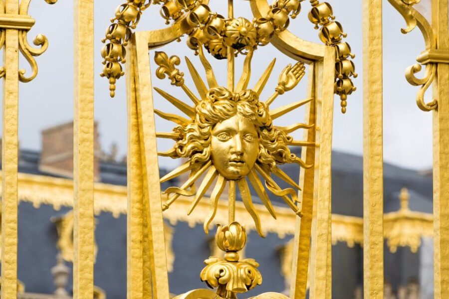 Paris: Palace of Versailles Guided Tour with Bus Transfers - Who This Tour Fits Best