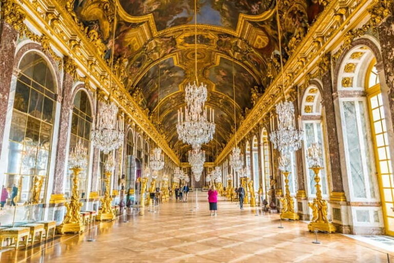 Paris: Palace of Versailles Guided Tour with Bus Transfers - Finding the Right Meeting Point at Notre-Dame de Compassion (Not the One You’re Thinking Of)