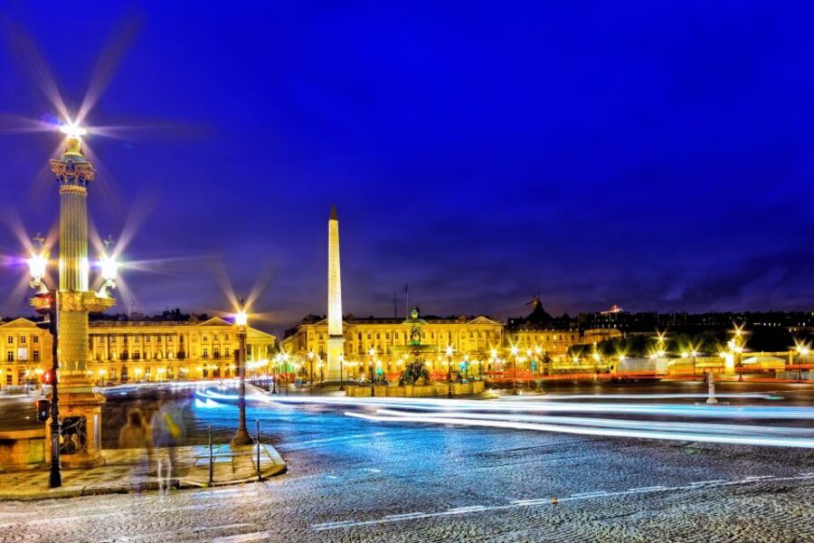 Paris: Panoramic Night Tour with Audio Guide and Host - Small Practical Moves That Make the Experience Better