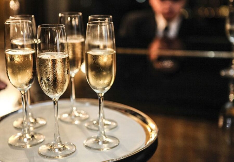 Paris: Paradis Latin Cabaret Show with Optional Champagne - What You Really Get for the Price (and How to Get Value)