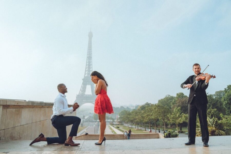 Paris: Photo Shoot with a Private Travel Photographer - Bir-Hakeim Bridge Photo Stop: Big Views, Fast Adjustments, Watch the Wind