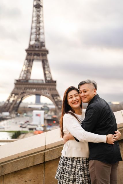 Paris: Premium Photoshoot with Iconic Eiffel Tower Views - Price and value: $42 per group up to 6