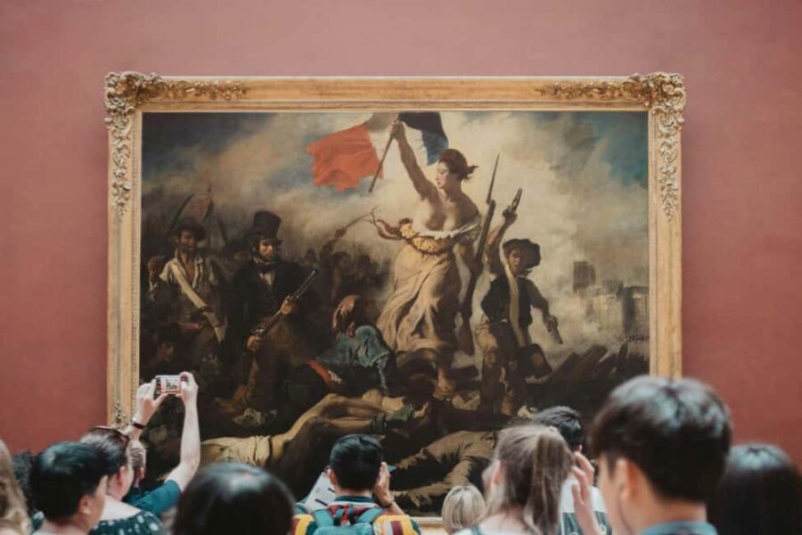 Paris: Priority Access Louvre with Host -Direct to Mona Lisa - What to expect once you’re inside: walking, photos, and reality
