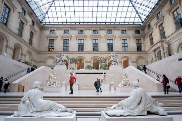 Paris: Priority Access Louvre with Host -Direct to Mona Lisa - Priority access inside the Louvre: how you really save time