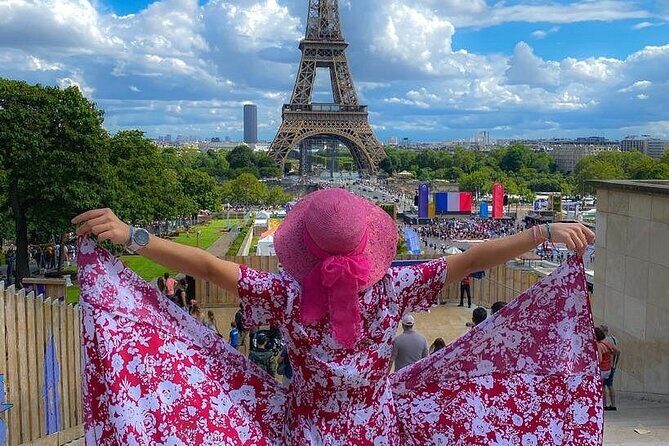 Paris Private and Customized Tour with Driver-Guide for Layovers - Arc de Triomphe and the Champs-Élysées Drive: Iconic, Fast, and Useful