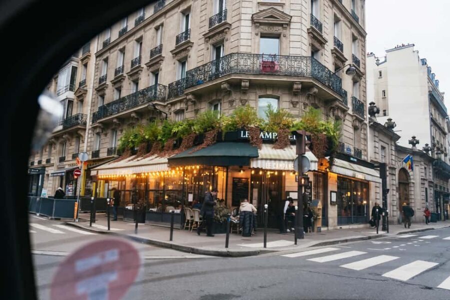 Paris: Private Guided City Tour in a Traction Avant or DS 21 - Place de la Concorde to Champs-Élysées: Paris’s showpiece approach