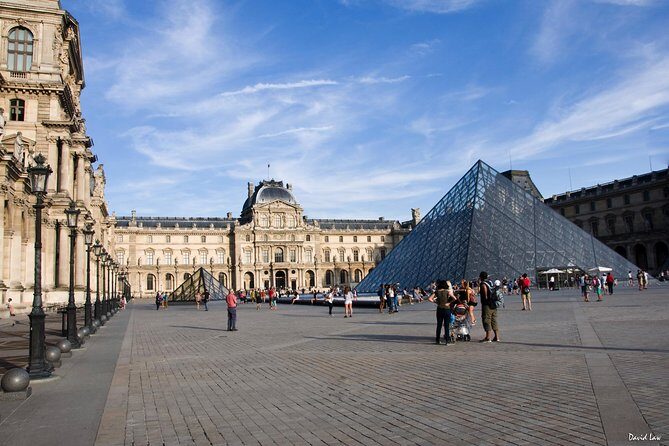 Paris Private Louvre Museum, Must See, 1H30 Tour. - Getting value for money: why the guide cost can be worth it