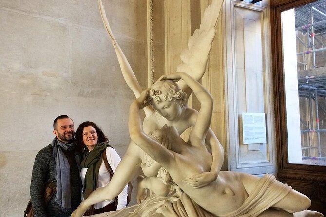Paris Private Louvre Museum, Must See, 1H30 Tour. - Private and semi-private: better control of your route