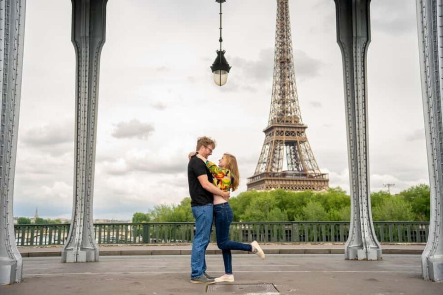 Paris: Private Photoshoot at the Eiffel Tower - Who This Eiffel Tower Photoshoot Suits Best